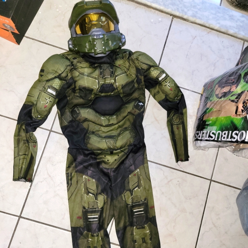 HALO Costume size Small (Ages 4-6)